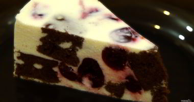 Рецепт Торта-суфле с творогом и вишнями