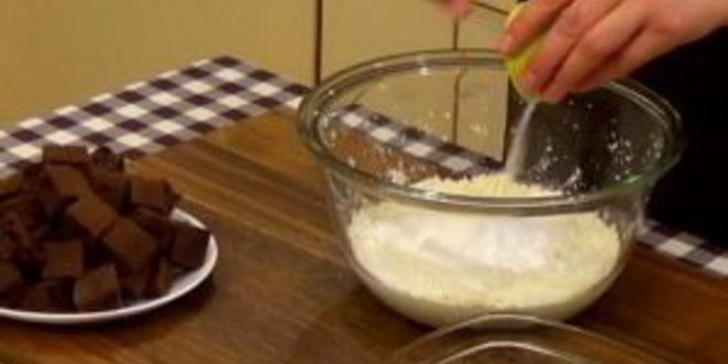 Рецепт торта-суфле с творогом и вишнями