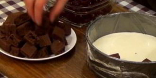 Рецепт торта-суфле с творогом и вишнями