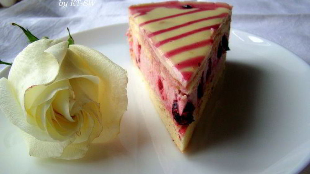 Как приготовить торт-суфле ягодный