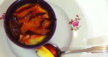 Рецепт Творожного суфле со сливами