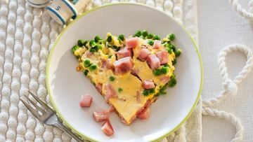 Рецепт Яичного суфле с ветчиной в мультиварке