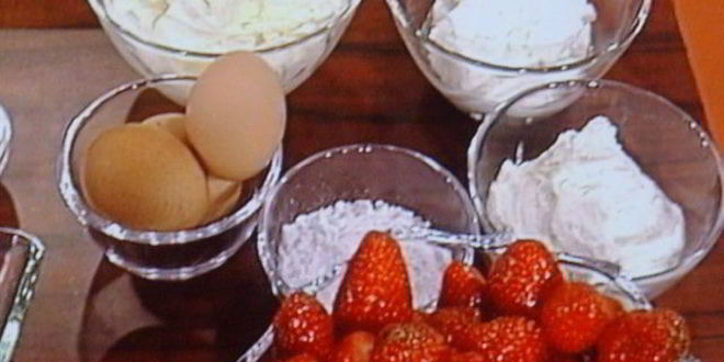 Рецепт базиликового тирамису с клубникой