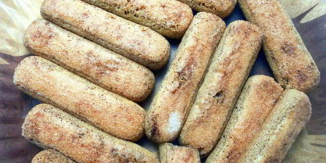 Рецепт медового тирамису с лепестками роз