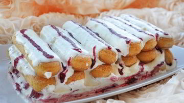 Рецепт Сливочного тирамису с брусничным соусом