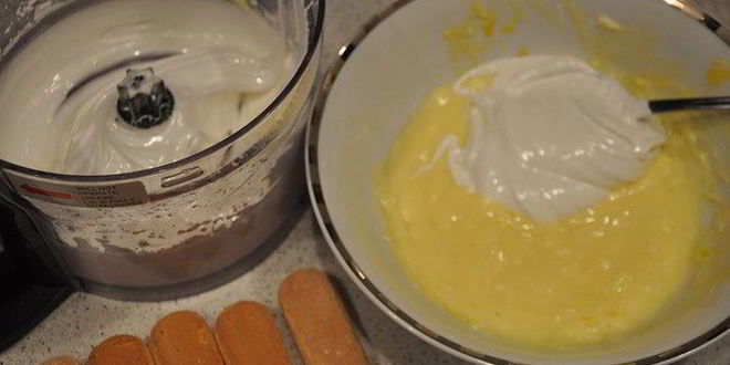 Рецепт сливочного тирамису с брусничным соусом