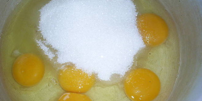 Рецепт творожного торта-десерта с пьяными вишнями в стиле тирамису