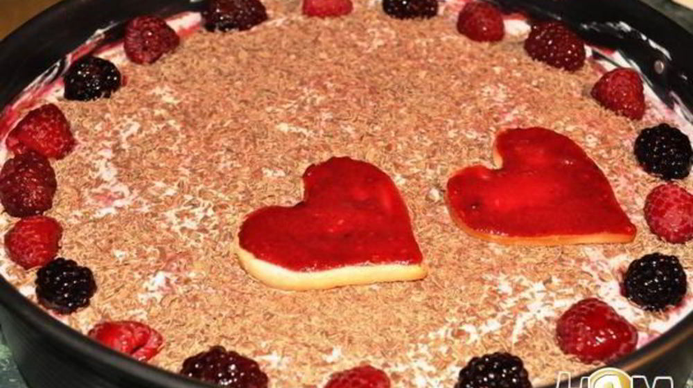 Как приготовить ягодный торт-тирамису