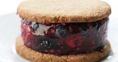 Рецепт Ягодного желе с кокосовыми крекерами