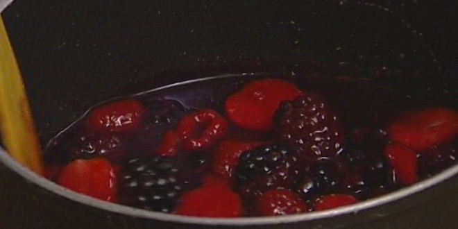 Рецепт ягодного желе с кокосовыми крекерами