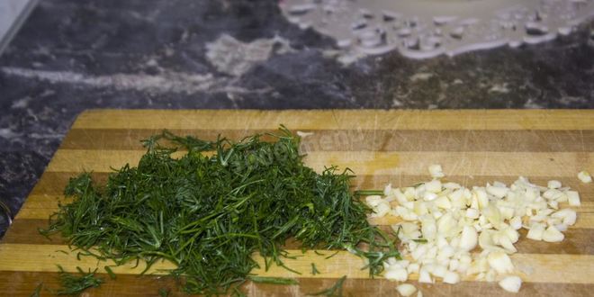 Рецепт азу из говядины с солеными огурцами