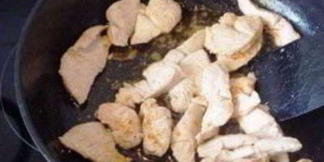 Рецепт азу из индейки со сметаной