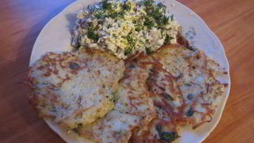 Рецепт Драников с селедочным салатом