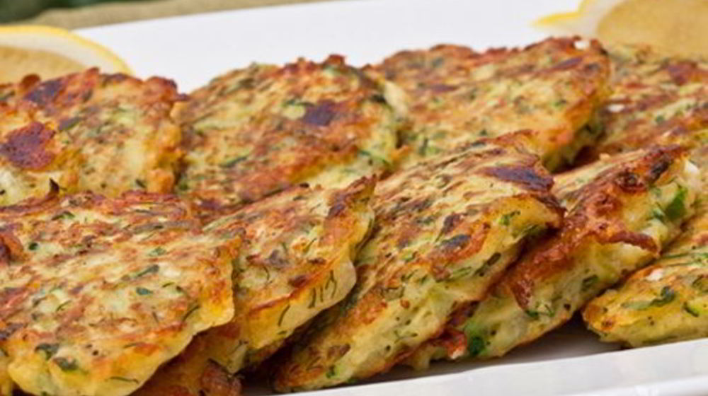 Как приготовить драники с сыром и зеленым луком