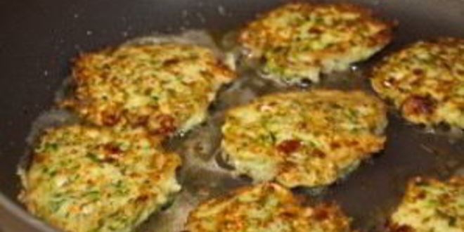 Рецепт драников с сыром и зеленым луком