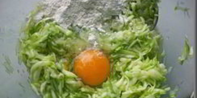 Рецепт кабачковых драников с чесночным соусом