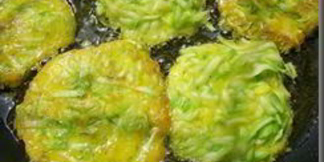 Рецепт кабачковых драников с чесночным соусом