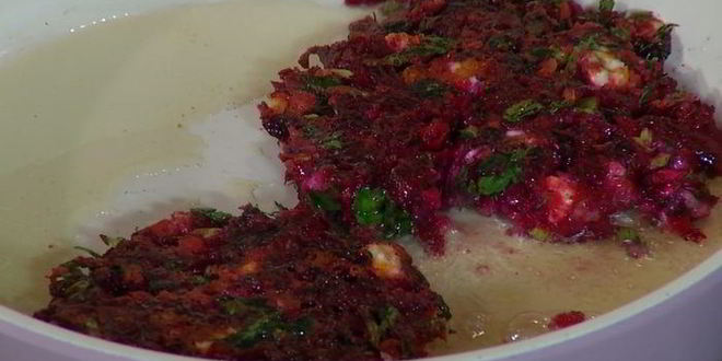 Рецепт свекольных драников с брынзой