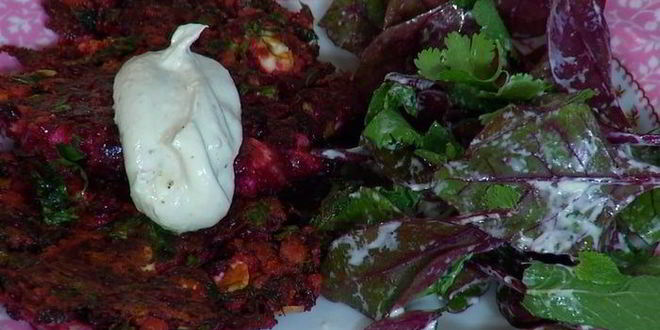 Рецепт свекольных драников с брынзой