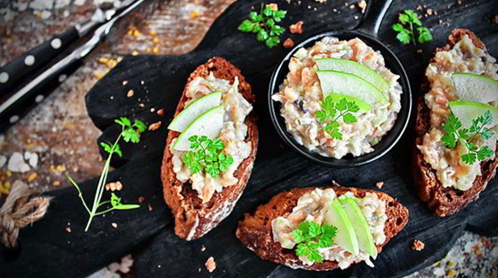 Как приготовить форшмак из сельди с зеленым яблоком