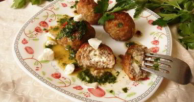 Рецепт Фрикаделек с фетой и соусом чимичурри