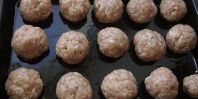 Рецепт фрикаделек с фетой и соусом чимичурри