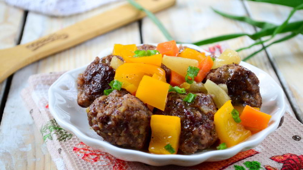 Как приготовить фрикадельки в кисло-сладком соусе