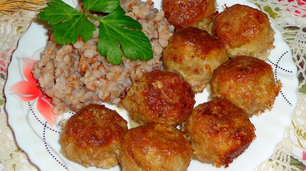 Как приготовить фрикадельки в сметанном соусе в духовке