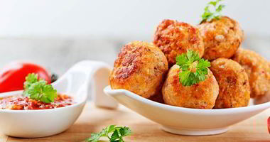 Рецепт Куриных фрикаделек с луком-пореем