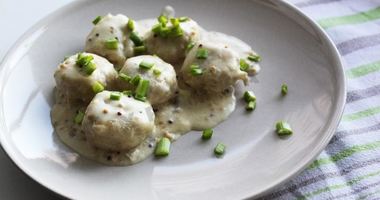 Рецепт Куриных фрикаделек в сметанном соусе