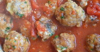 Рецепт Мясных шариков с моцареллой в томатном соусе
