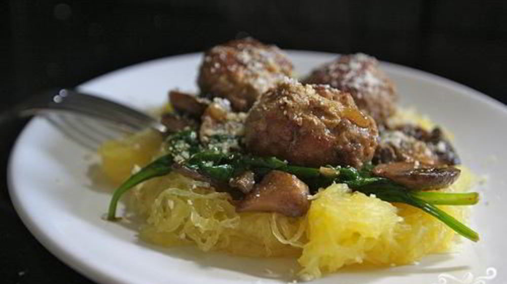 Как приготовить спагетти сквош с фрикадельками и шпинатом