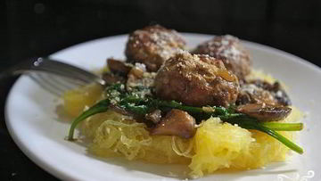 Рецепт Спагетти сквош с фрикадельками и шпинатом