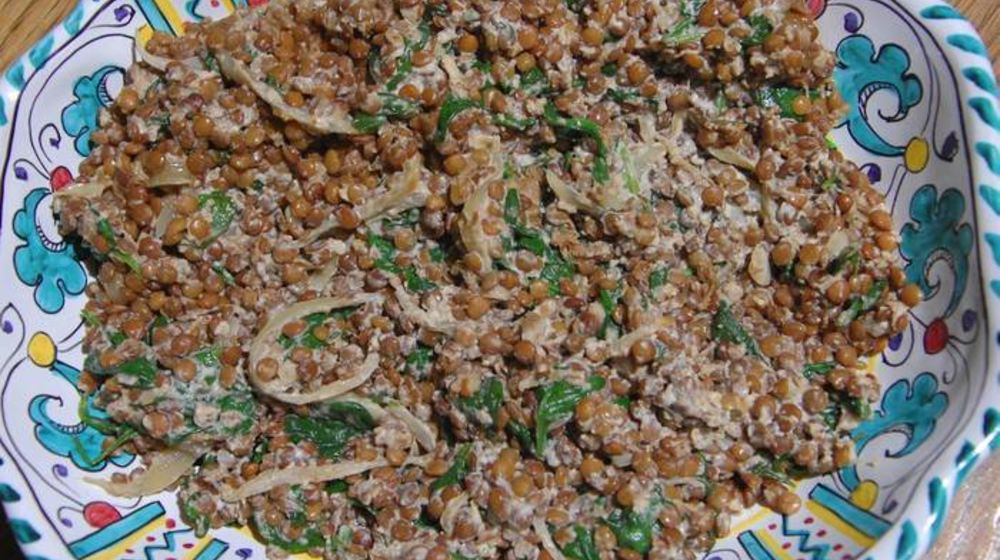 Как приготовить ароматную чечевицу со шпинатом и йогуртом