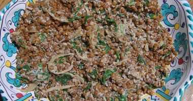 Рецепт Ароматной чечевицы со шпинатом и йогуртом