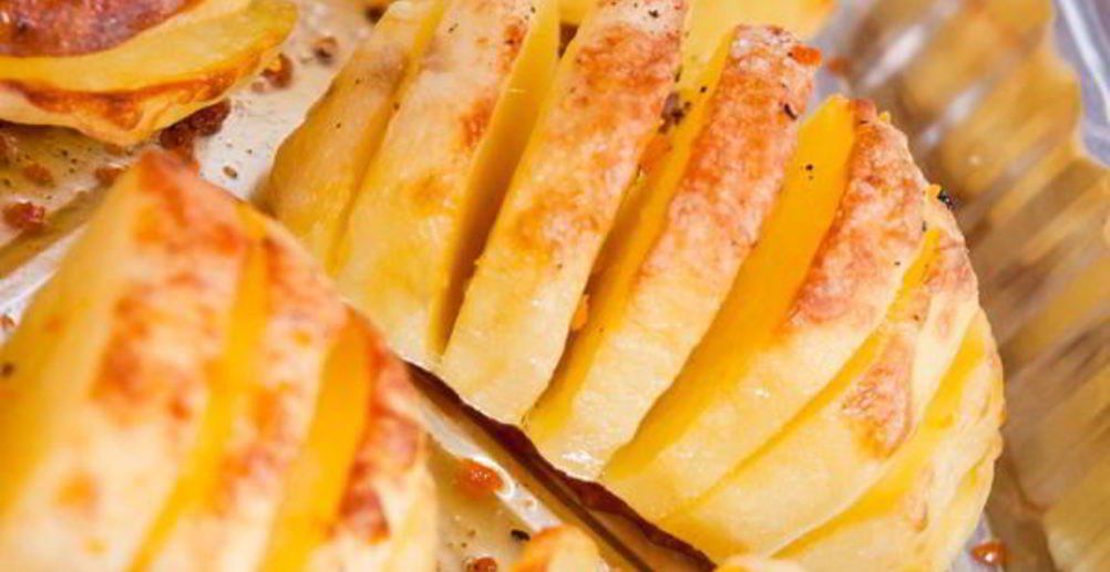 Рецепт молодой картофель со сметаной и зеленью