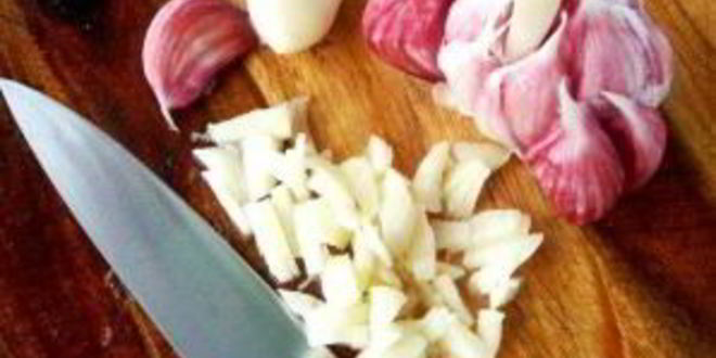 Рецепт картофеля по-деревенски с чесноком