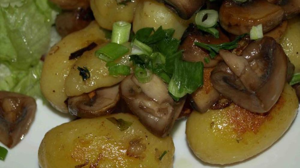 Как приготовить картофель по-деревенски с грибами