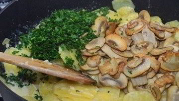 Рецепт Картофеля с грибами в сливках