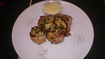 Рецепт Печеного картофеля с беконом, зеленым луком и чесноком