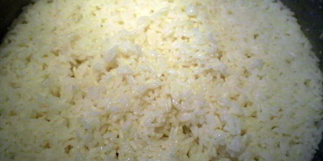 Рецепт риса с яйцом и сладким соусом чили