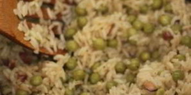Рецепт риса с зеленым горошком и миндалем