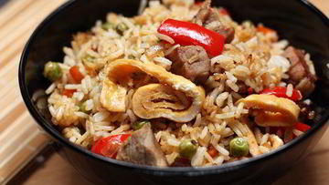 Рецепт Риса со свининой, овощами и омлетом