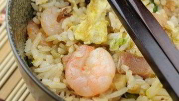 Рецепт Сладкого риса с креветками и салатной смесью Афиша-Еда