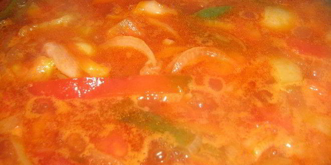 Рецепт голубцов ленивых паровых под овощным соусом