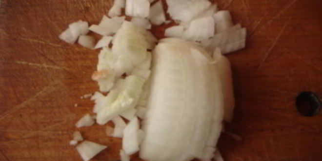 Рецепт голубцов в лахане с двумя соусами