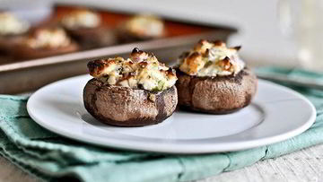 Рецепт Грибов, фаршированных сливочным сыром, пепперони и перцем