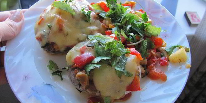 Рецепт шампиньонов, фаршированных овощами