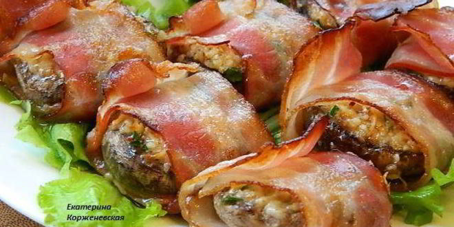 Рецепт шампиньонов с орехово-сырной начинкой в беконе