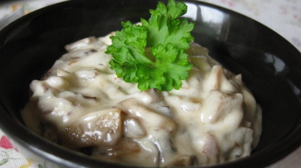 Как приготовить шампиньоны со сметаной